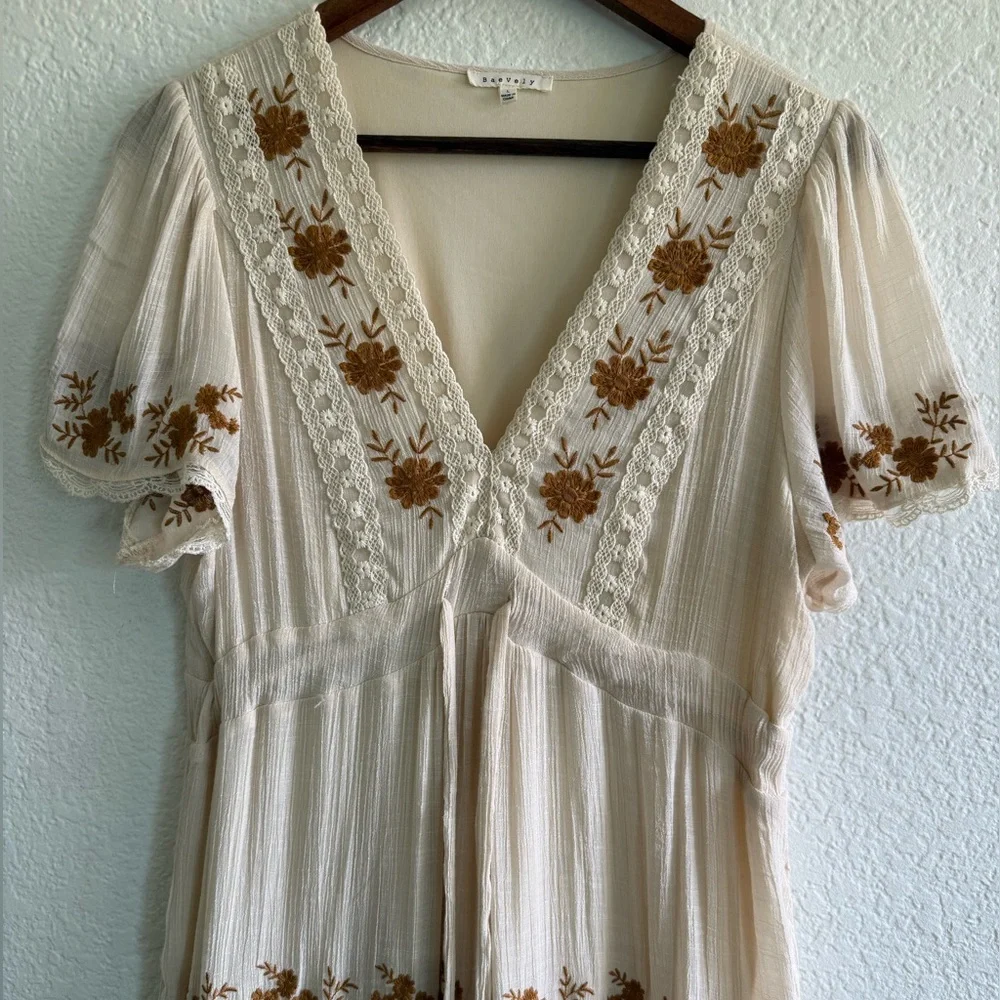 Baevely Bohemian Floral Neutral Tiered Maxi Dress - Picture 3 of 6